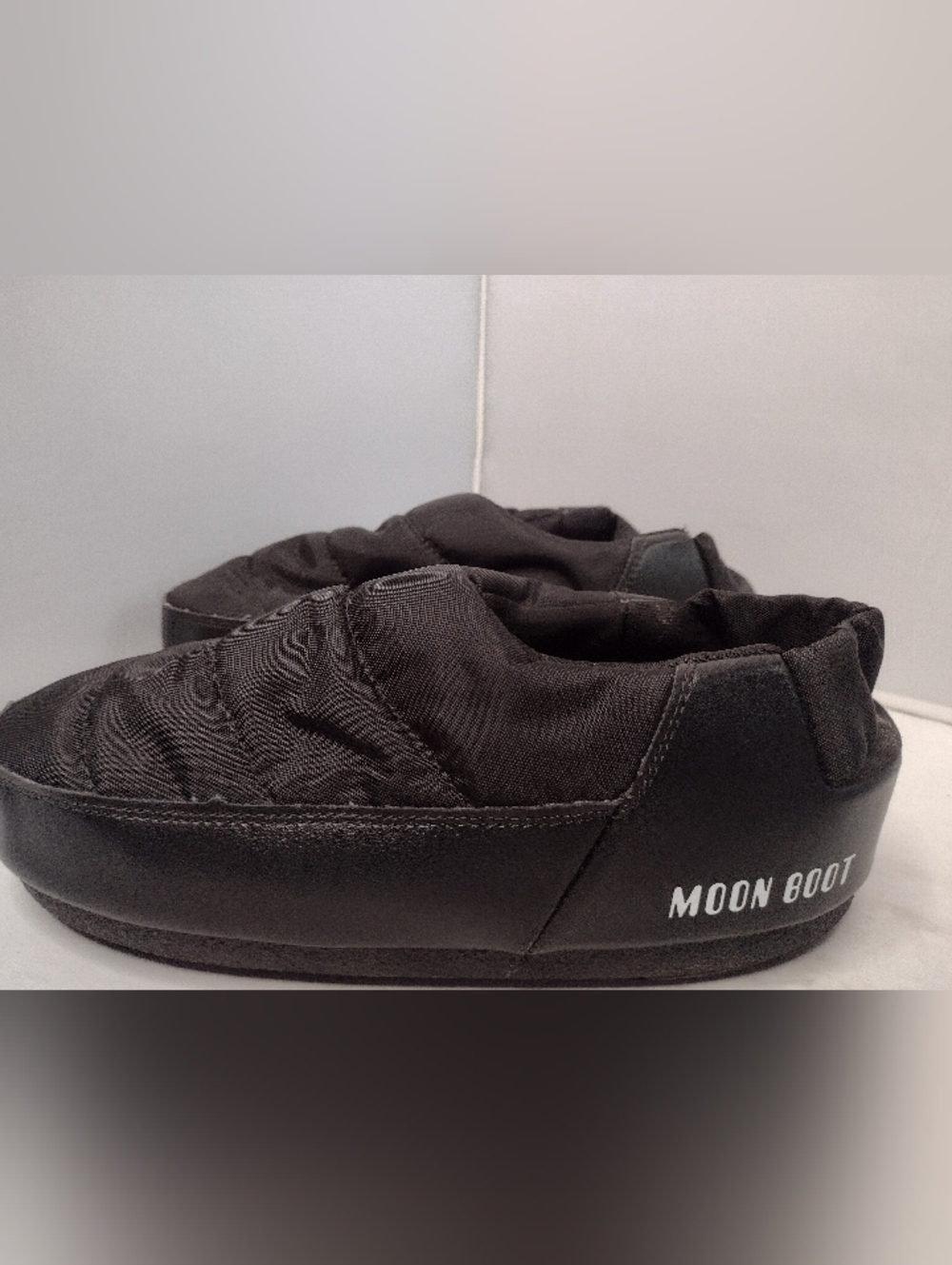 Moon Boot Evolution Sandals Size M7-7.5 W8-8.5 Black Unisex A15